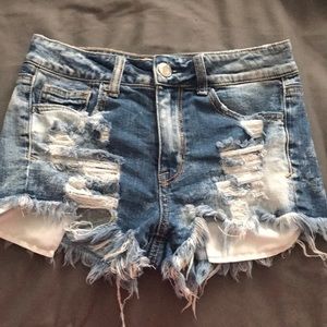 AMERICAN EAGLE HIGH-RISE SHORTS